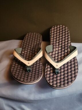 Womens NorthFace Flip Flops